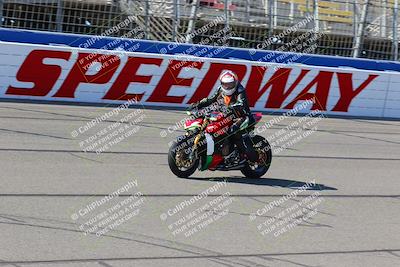 media/Aug-27-2022-Fastrack Riders (Sat) [[c588535105]]/Level 1/Session 1 Start Finish/